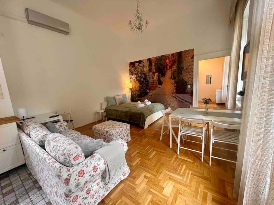 Knezits Spacious Ac Terrace Free Parking Будапеща Екстериор снимка